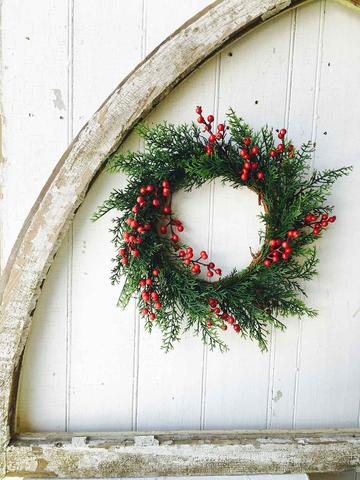 Red Cedar with Berries Candle Ring 14